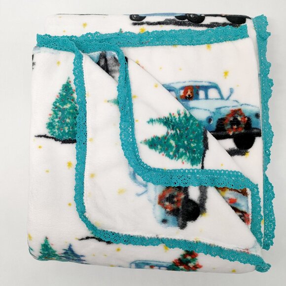 Pioneer Woman Plus Throw Blanket Polyester Teal Vintage Truck - Picture 3 of 4